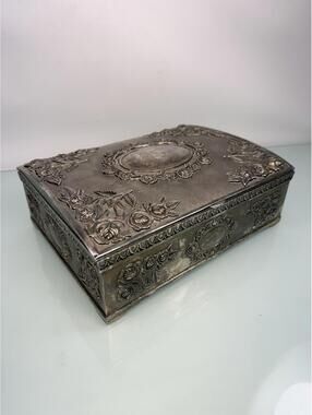 Vintage Godinger Floral Rose Design Silver Plated Jewelry Box Red Velvet 7x10x3"